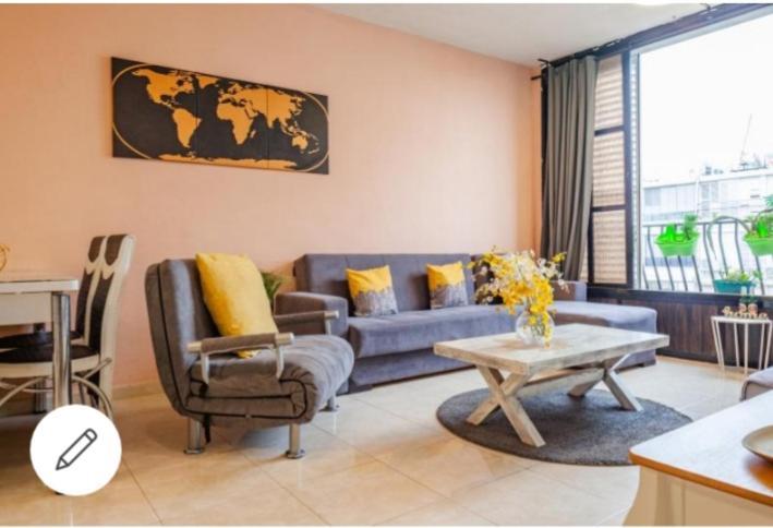 Bat Yam On The Beach Apartment Exterior photo